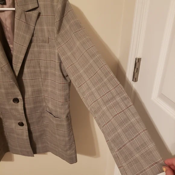 Forever 21 Gray Plaid Contemporary Blazer. Size Large Women. - Picture 4 of 9